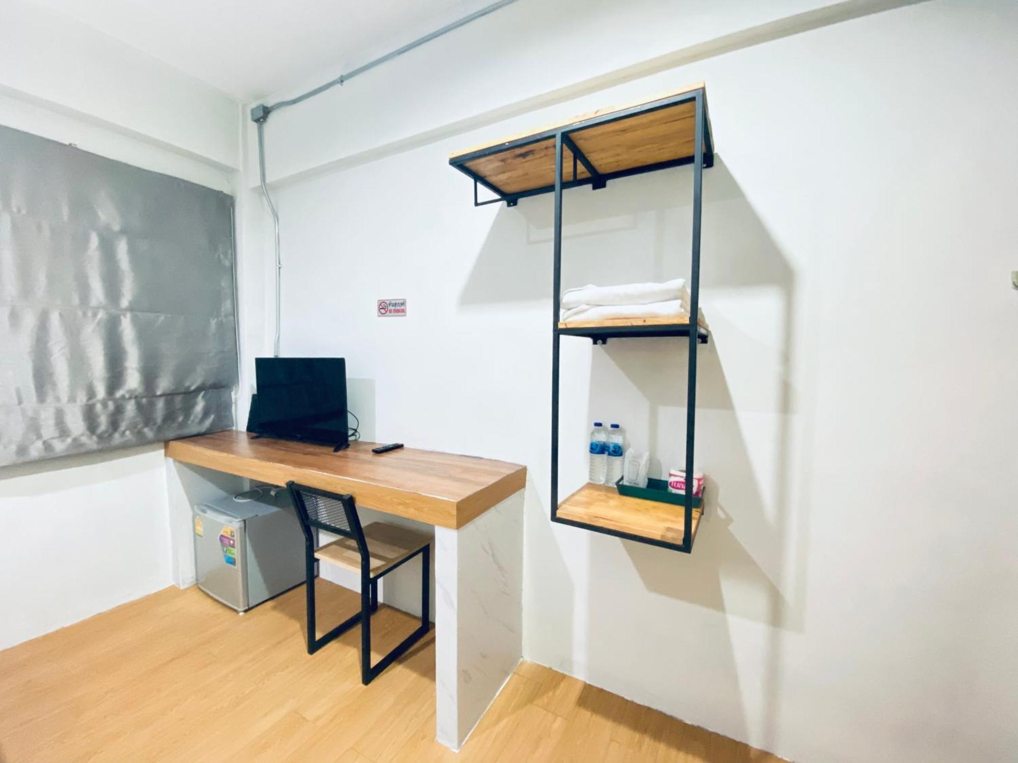 ซับรูมโฮเทล Subroom Hotel 수랏타니 외부 사진