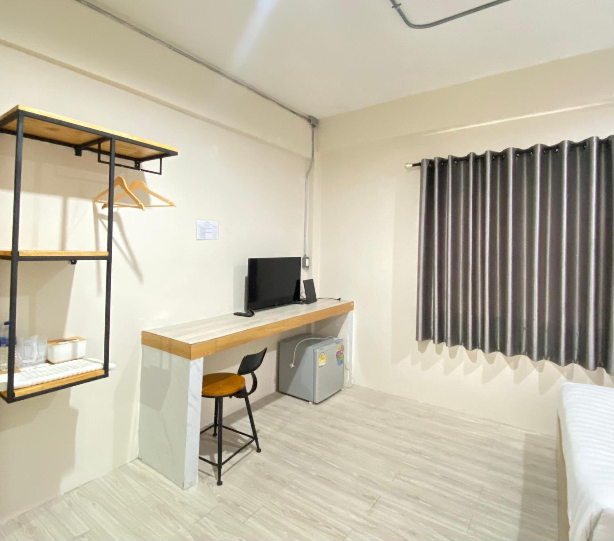 ซับรูมโฮเทล Subroom Hotel 수랏타니 외부 사진