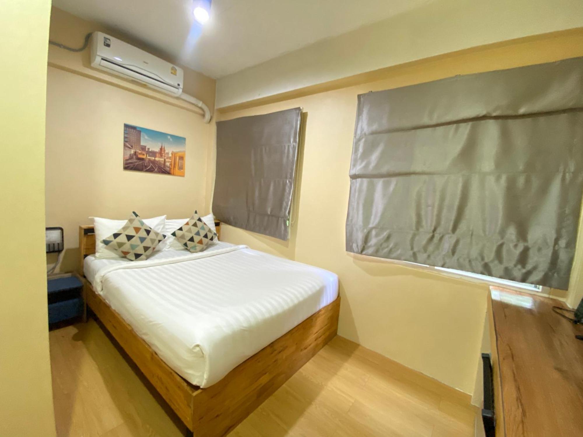 ซับรูมโฮเทล Subroom Hotel 수랏타니 외부 사진